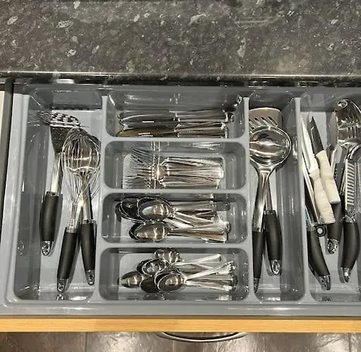 House In Heald Village * Манчестер