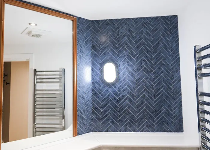 Spacious 2br 2ba Centre Sleeps 5 * Manchester