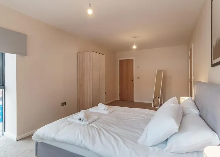 Spacious 2 Bed In Centre Manchester