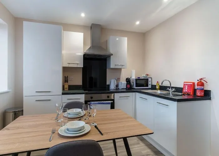 Fantastic 1 Bed Flat - Sleeps 3 *