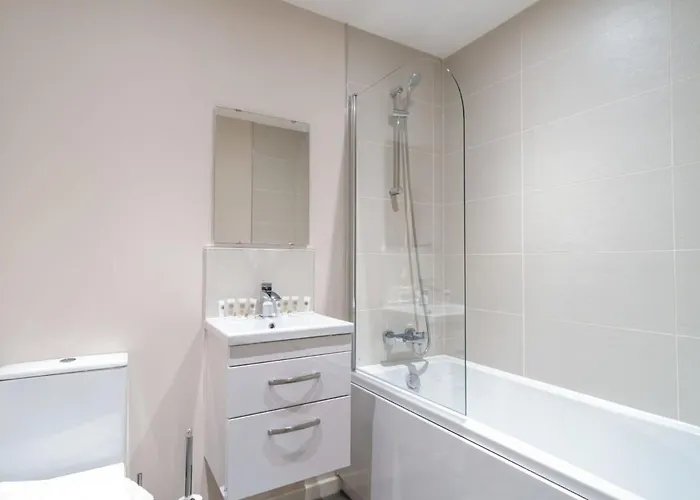 Spacious & Bright 2 Bed דירה מנצ'סטר