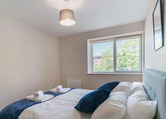 شقة Spacious & Bright 2 Bed مانشستر