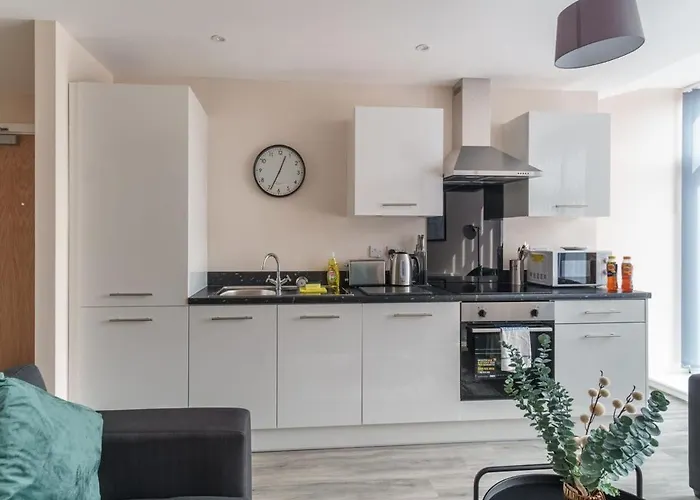 Bright & Modern 1 Bed In