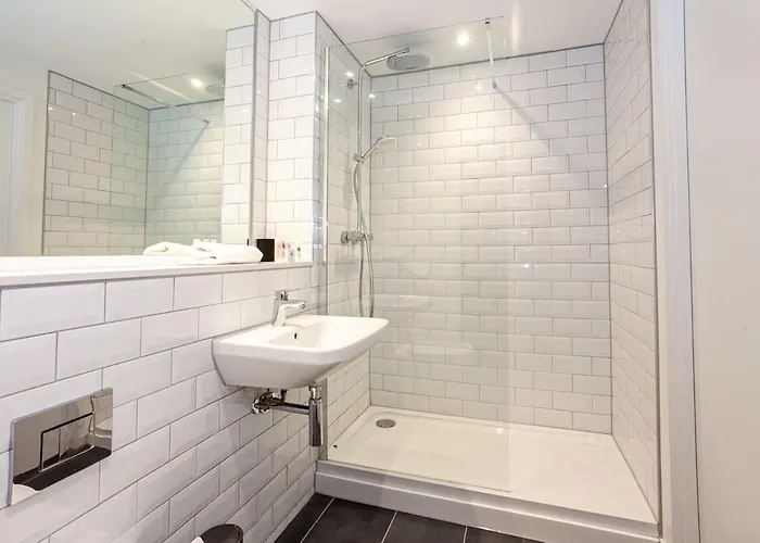 Stylish Modern In Semesterbostad