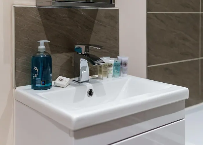 아파트 Bright 1 Bed Flat - Sleeps 3 *