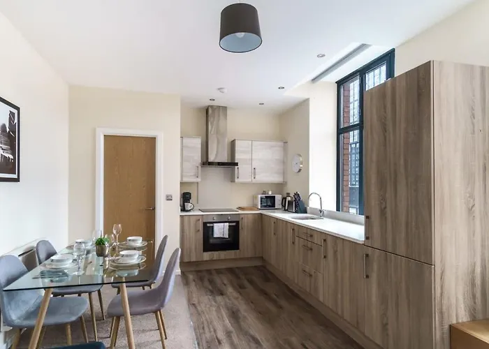 Bright 2 Bedroom In Appartement