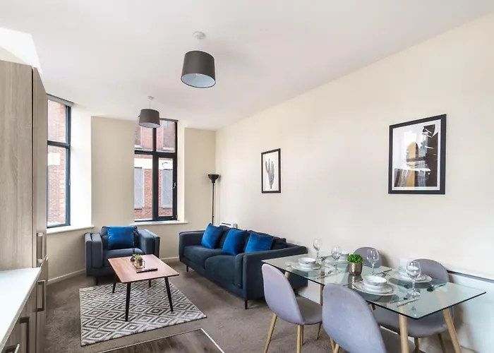 Bright 2 Bedroom In Appartement *