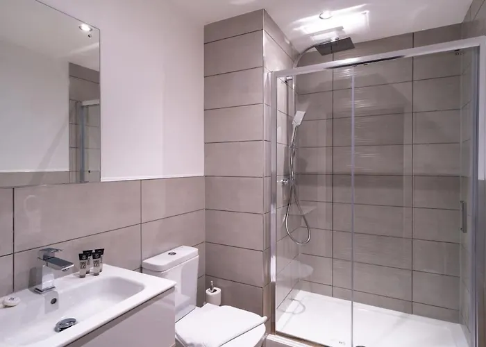 Zeni, Alexandra Rise Neat 1 Bed Διαμέρισμα