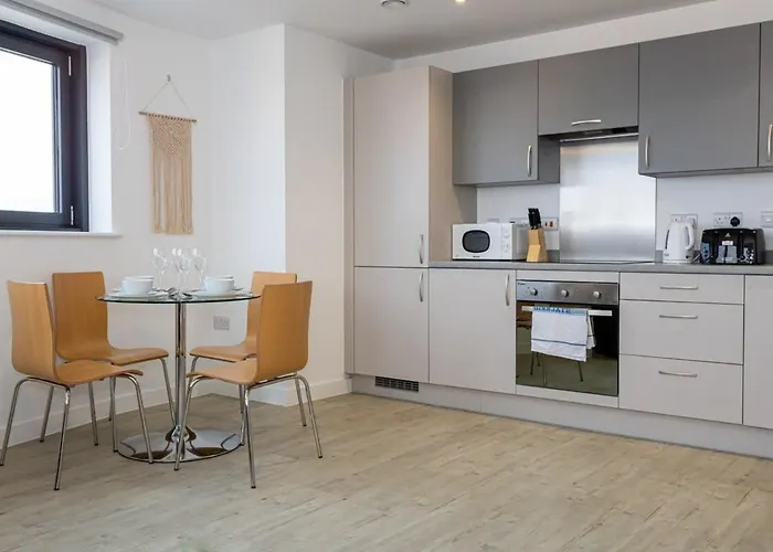 Stunning 2 Bed In Salford Amazing Views *