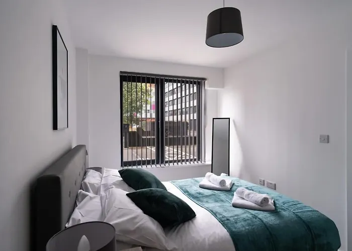 아파트 Zeni, Alexandra Rise Neat 1 Bed