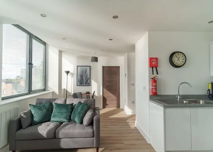 Zeni, Alexandra Rise Cool 1br Flat * Mánchester