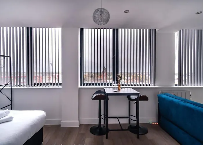 Zeni, Alexandra Rise Fab Apartman Manchester
