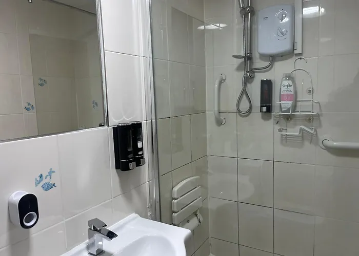 Charming 2-bedroom In Apartamento