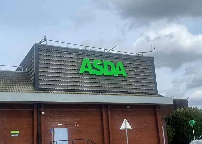 Dynasty - Alison Kelly Close * 曼彻斯特