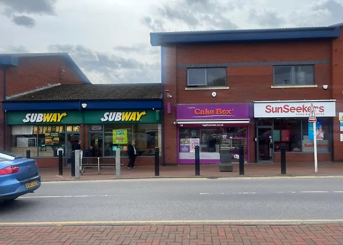 Charming 2-bedroom In Apartamento *