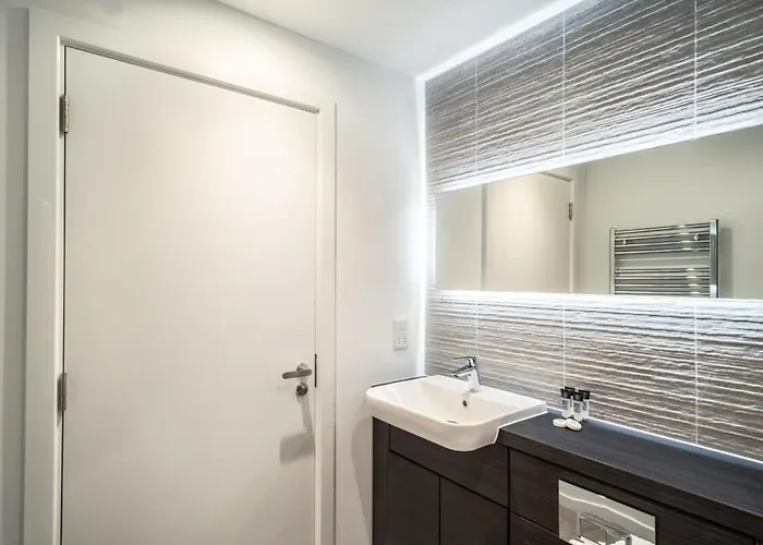 Spacious 2 Bed In Central Appartement