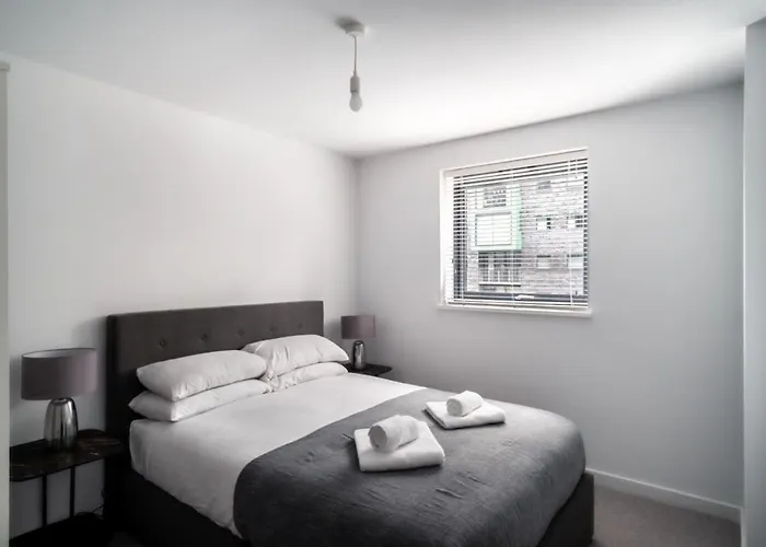 Apartment Spacious 2 Bed In Central Manchester