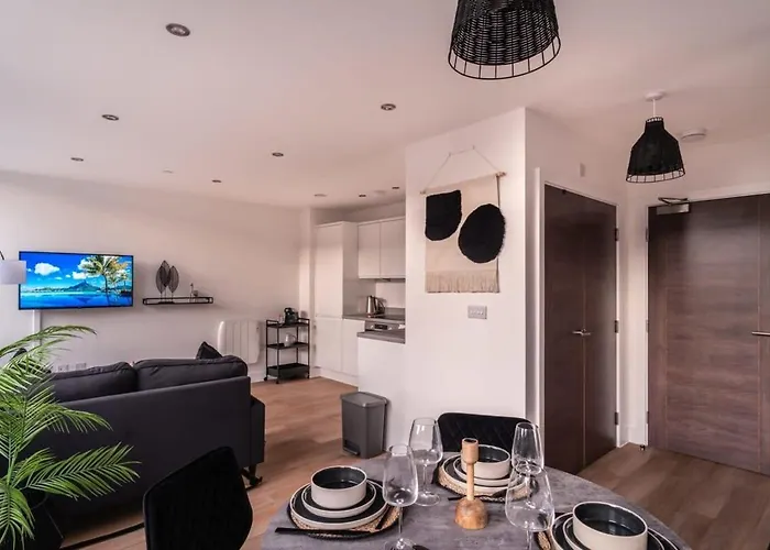 Stayzeni, Alexandra Rise Sleek 1 Bed Apartament