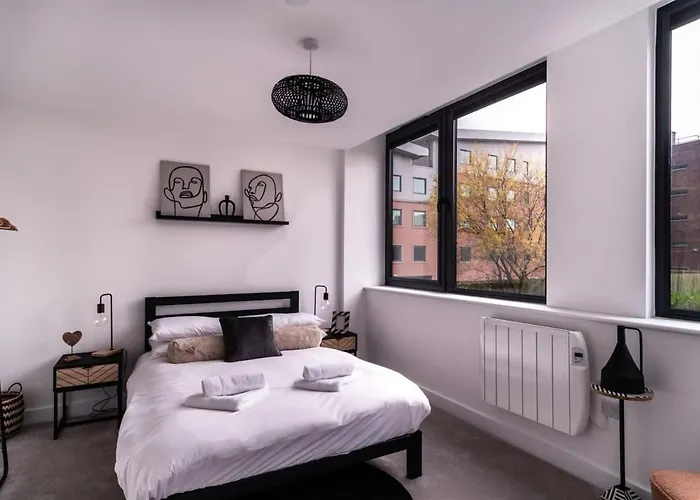 Stayzeni, Alexandra Rise Sleek 1 Bed Daire