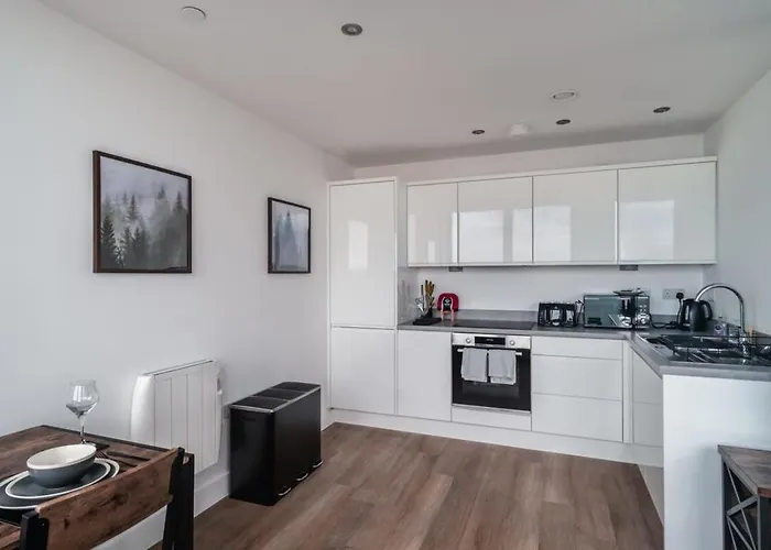 Stayzeni, Alexandra Rise Cosy 1br Flat *