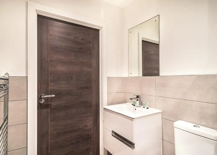 דירה Stayzeni, Alexandra Rise Cool 1 Bed