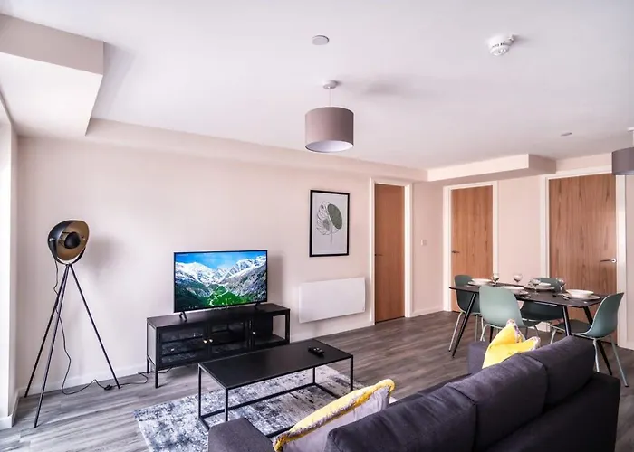 Spacious 2 Bedroom Apartment In Manchester 아파트 *