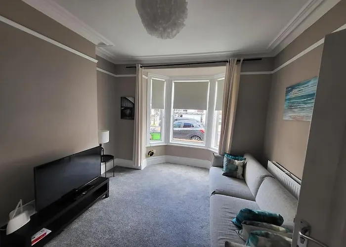 4 Bedroom House, 8 Min To City! 맨체스터