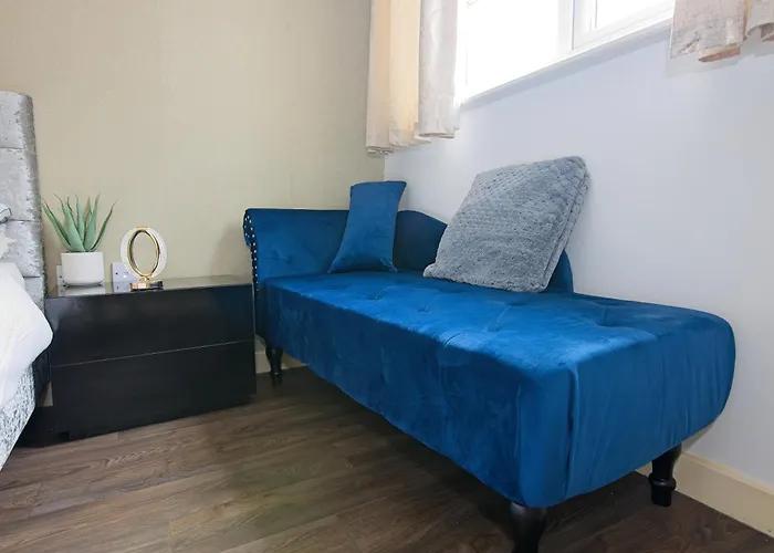 Retreat - Modern 2br