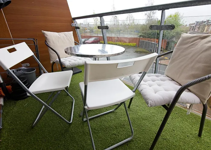 Retreat - Modern 2br *