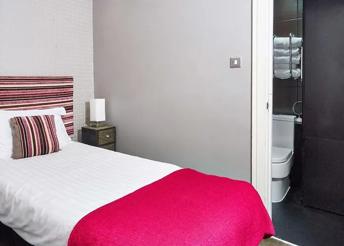 بيت ضيافة لوشبادز مانشستر