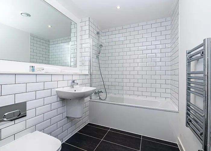 Daire Stylish 2 Bedroom By Old Trafford *