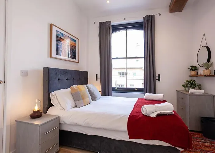 Superb 2bed 2bath 5min Walk To Victoria Station 아파트