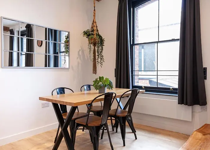 Superb 2bed 2bath 5min Walk To Victoria Station 아파트 *