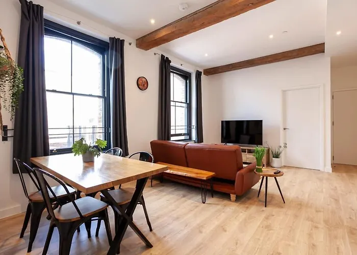 Superb 2bed 2bath 5min Walk To Victoria Station 맨체스터