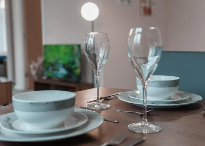 Daire Contemporary 2 Bed - Sleeps 4 *