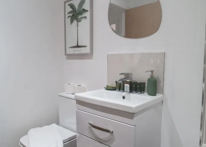 Lovely 2 Bed In - Sleeps 4 Apartment