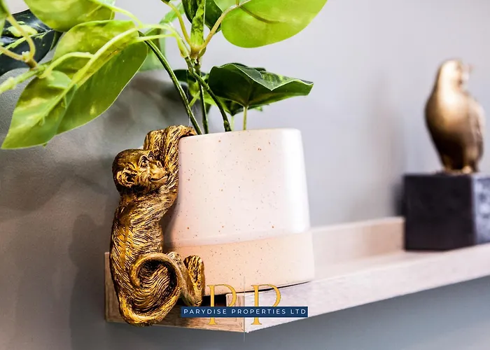 Deansgate Luxury Suite - Modern & Warm 1-Bed - Ideal For Business Or Work Stays - Presented By Parydise Properties