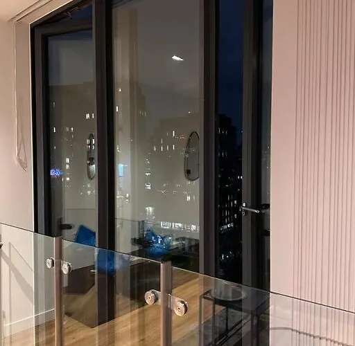 아파트 Stylish 2 Bedroom *