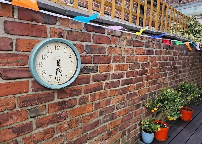 Gorgeous Edwardian Terrace In Old Trafford *