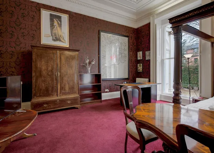 Apartamento Luxury King Near Royal Hospital - Pass The Keys