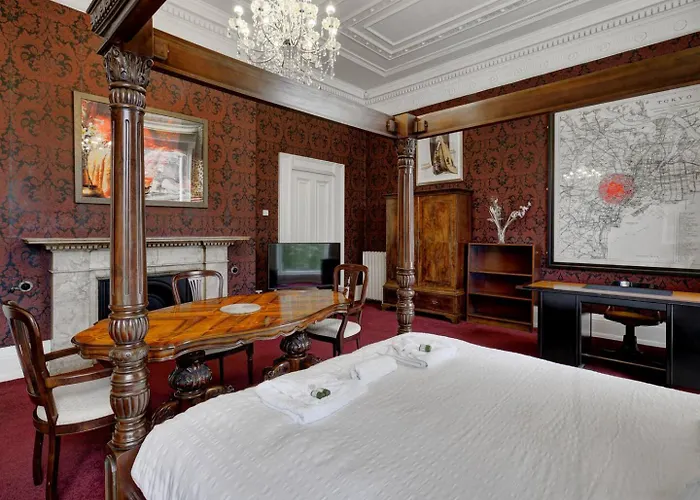 Luxury King Near Royal Hospital - Pass The Keys Mánchester