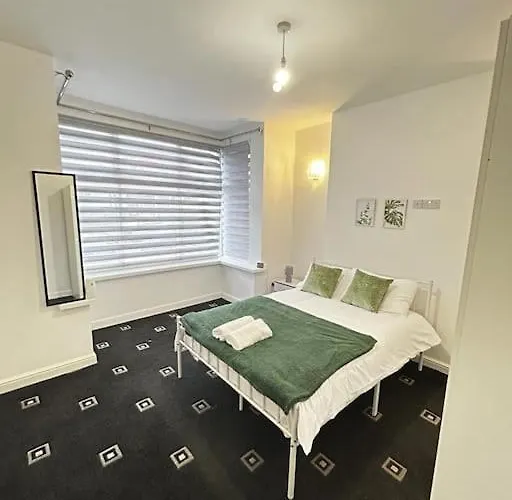 Lovely 5br In Manchester. Close To The Apartamento