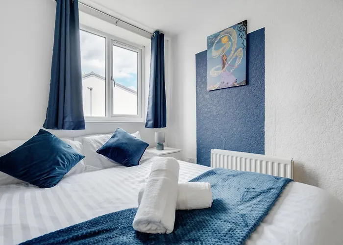 Majestic Gem - Pool Table - Coop - Etihad - Parking Manchester