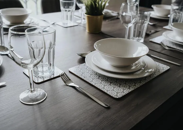 Majestic Gem - Pool Table - Coop - Etihad - Parking