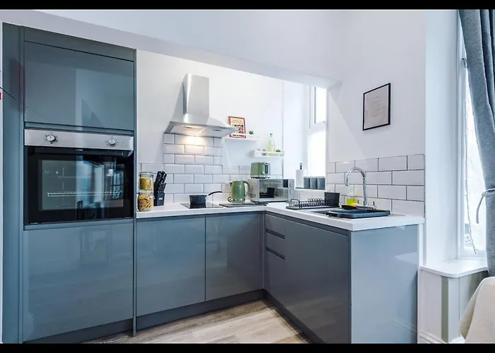 Entire Cozy Apt, Prime Location & Free Parking شقة مانشستر