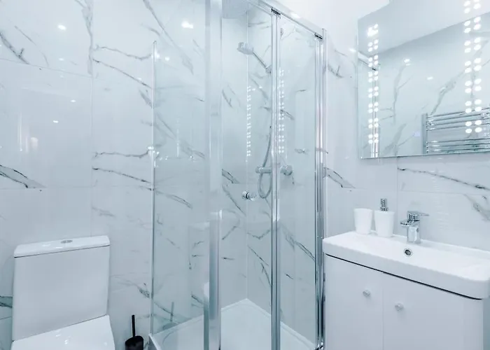 Heart Of Didsbury, Private Gated Car Park By Hass Haus *