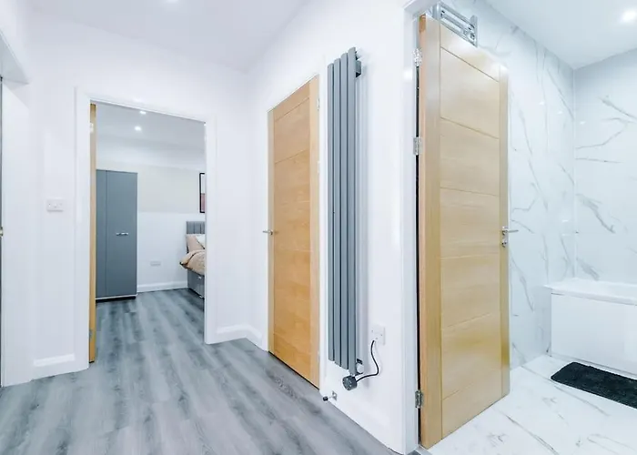 Heart Of Didsbury, Private Gated Car Park By Hass Haus Apartament