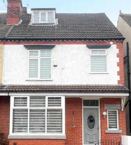 Lovely 5br In Manchester. Close To The * Mánchester