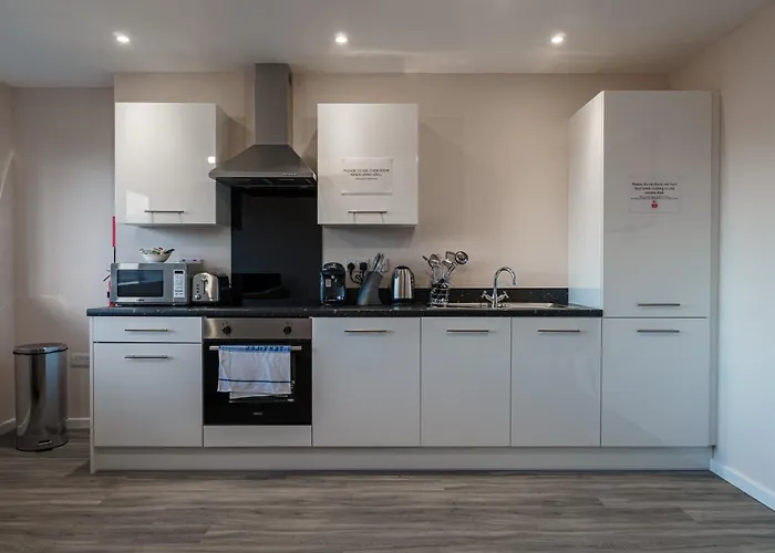 Modern Apartment, Free Parking For Two, Smart Tvs, Location Manchester