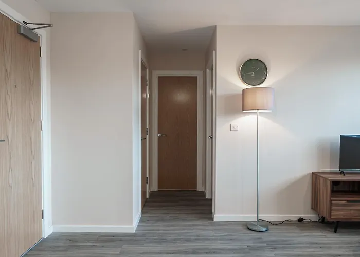 Modern Apartment, Free Parking For Two, Smart Tvs, Location Daire